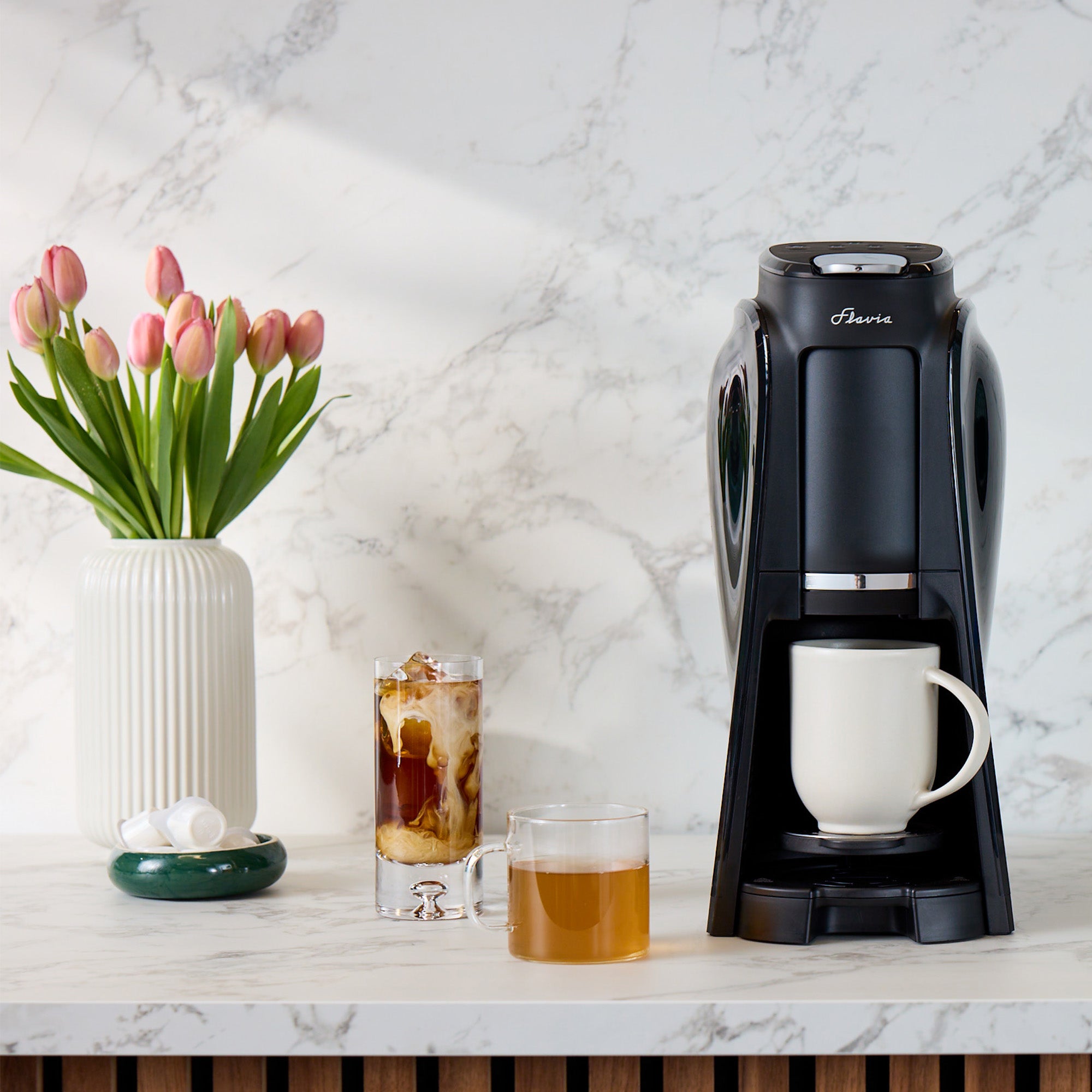 Flavia Aroma Brewer Bundle with 84 Freshpacks and 1 Merchandiser