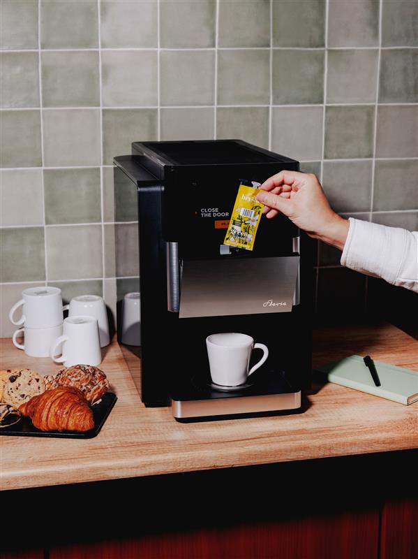 FLAVIA® Creation 300 + Chill Refresh – Machines | MyFlavia by Lavazza